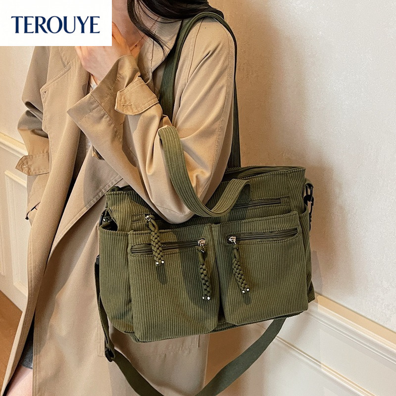 TEROUYE Korean style leisure large capacity women s shoulder bag autumn and winter new fashion corduroy simple handbag versatile Luxury bag