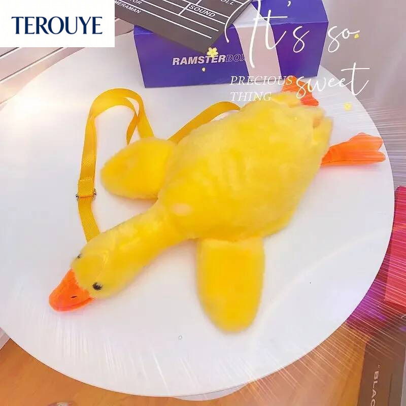TEROUYE Doll Cartoon Duck Handbag Autumn New Cartoon Cute Women s Shoulder Bag Fashion Trend Versatile Style Luxury bag
