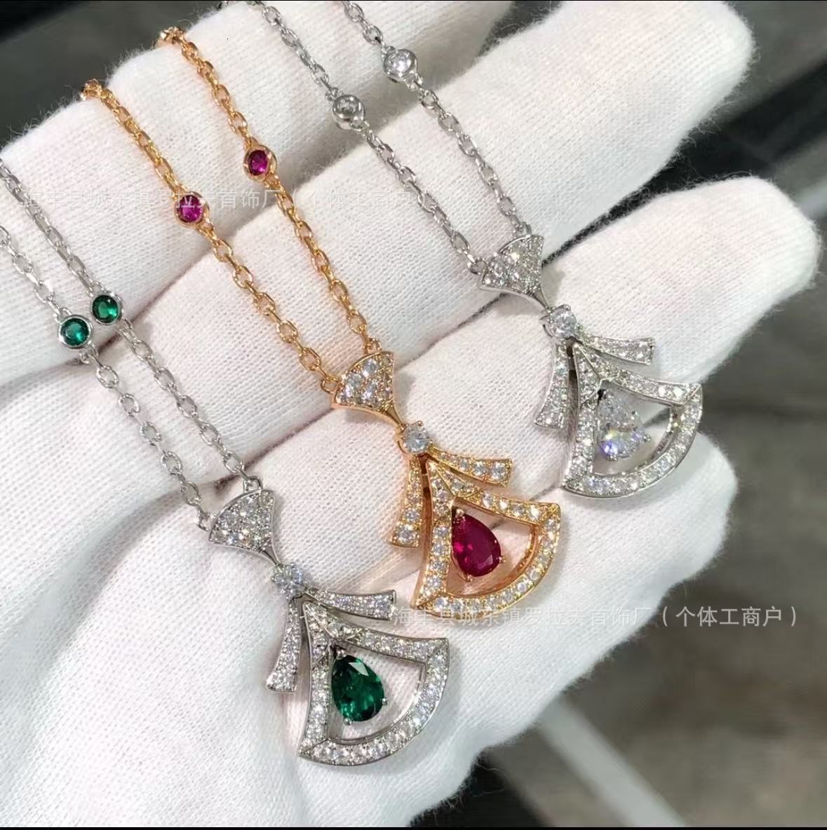 Bulgarii Necklace Designer Bvlgaris Necklace For Woman Man Jewerly Celebrity Style Baojia Full Diamond Necklace With Red Diamond In The Center