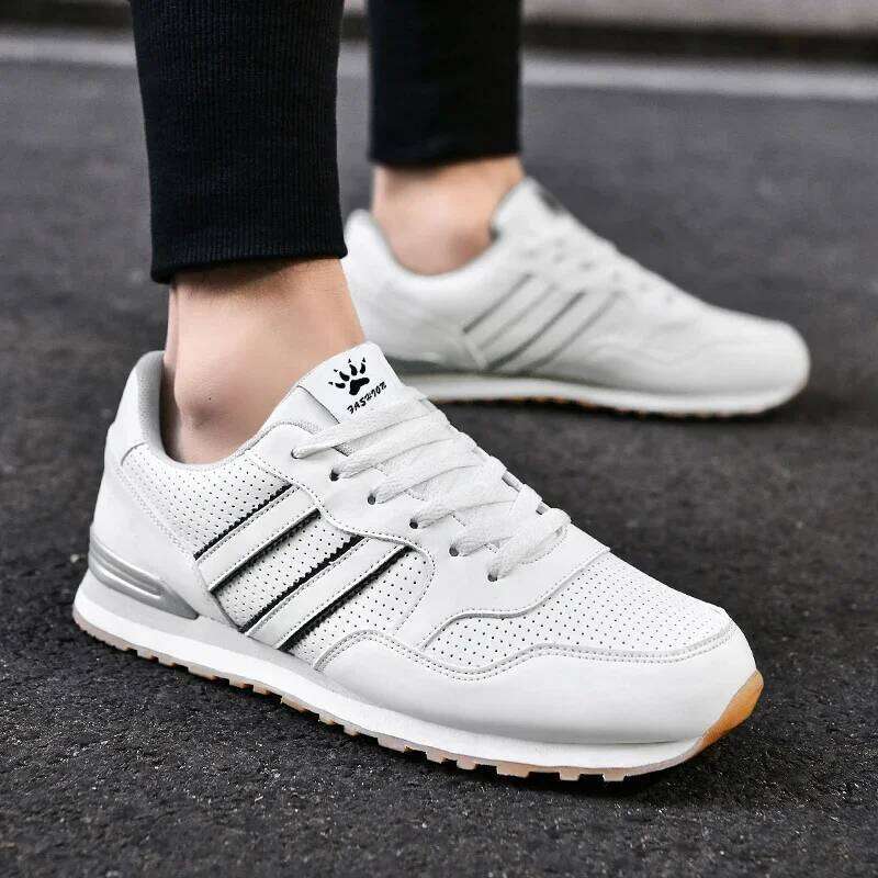 Classical Running Lightweight Suede Leather Sneakers Men Comfortable Outdoor Sport Breathable Flat Jogging Shoes 26W0121