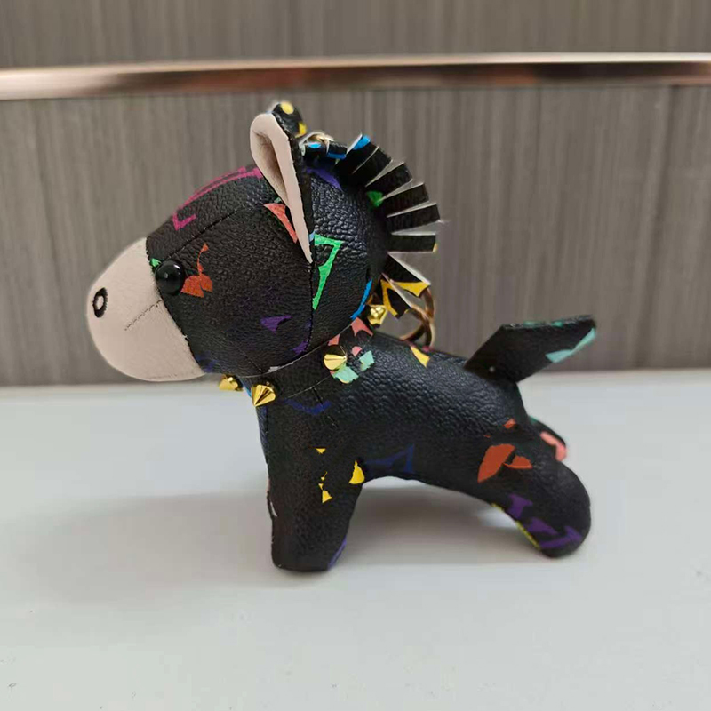 Designer Keychain Men Women Bag Charm Cartoon Pony Pendant Accessories French Fighting Dog Cute Lover Luxury Keychains Car Key Chains Bullfight Cattle