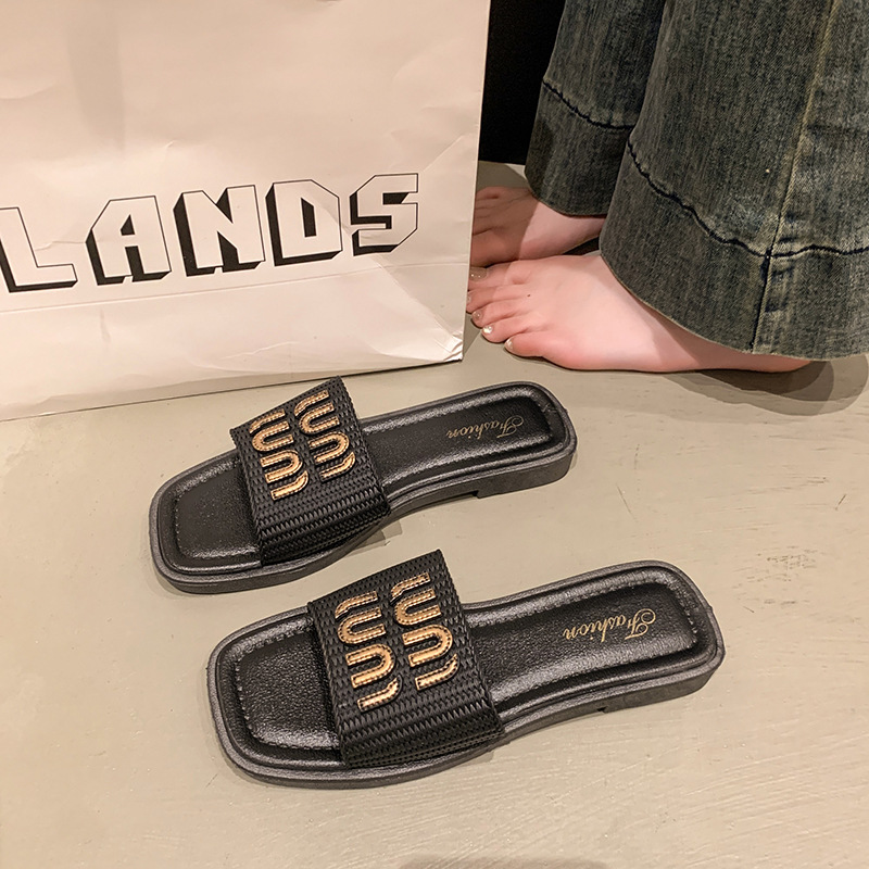 new Free delivery Slippers Slippers fashionable outerwear comfortable and casual with just one foot on the beach single shoe flat bottom