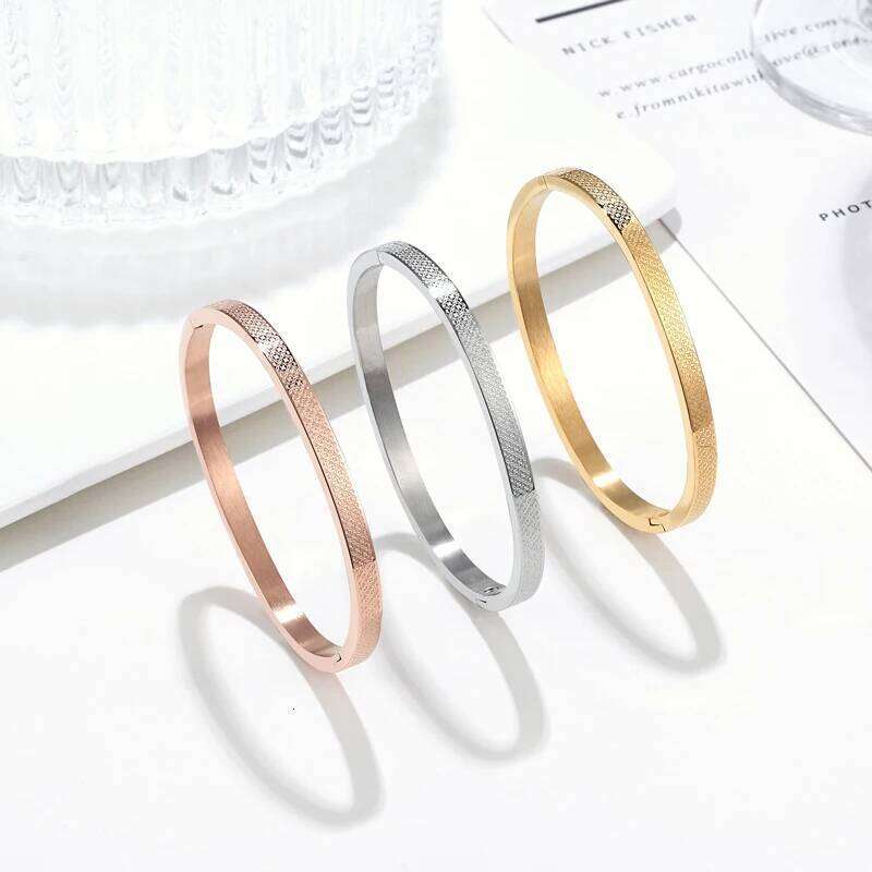 Diameter 5cm And 5.8cm Bangle For Women Kid Stainless Steel Small Flower Gold Color Bracelet Jewelry Low Price 26H0122