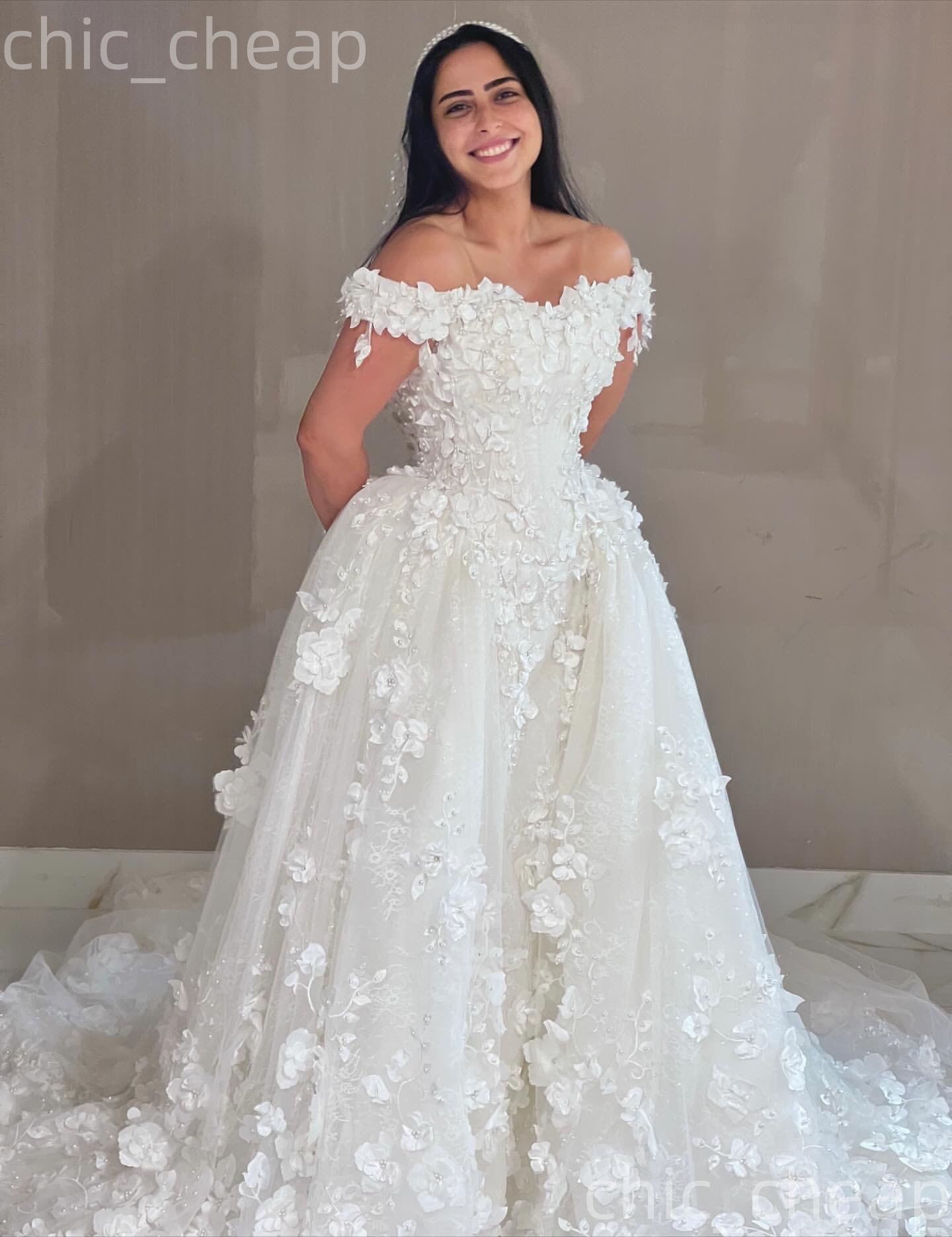 Gorgeous 2026 Ivory A-line Wedding Dress Pearls Flowers Lace Off Shoulder Vintage Bridal Gowns Dresses ZJ2390