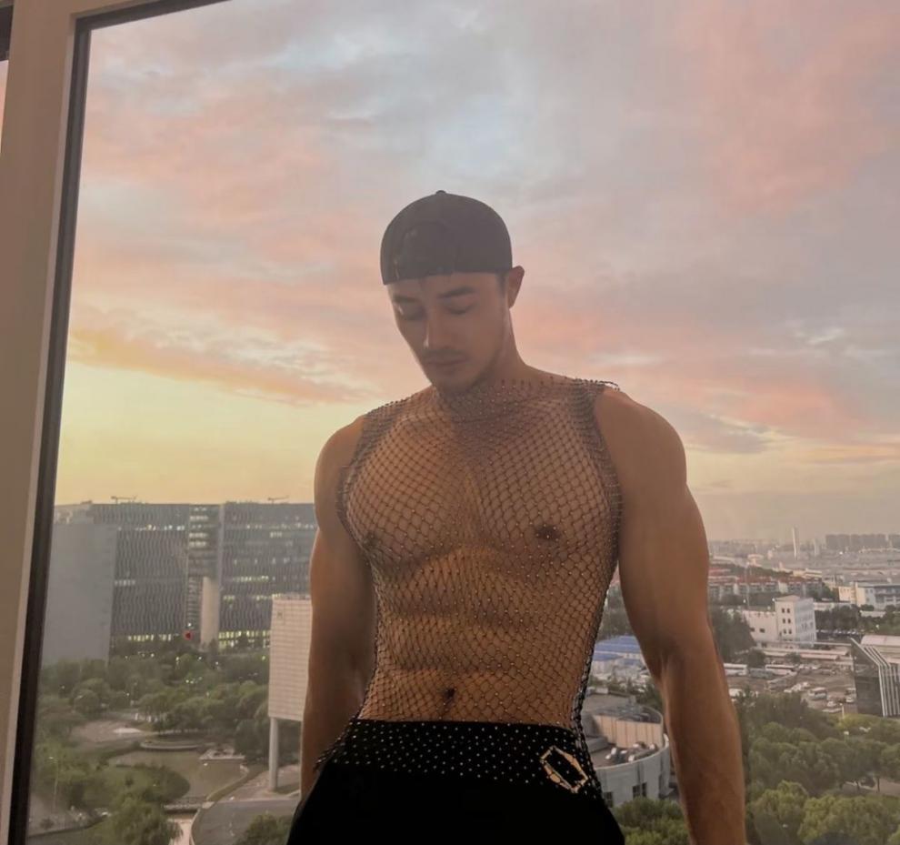 Stage Wear Sparkly Rhinestone Men's Hollow Out Tank Top Sheer Fishnet Party Club Performance Top