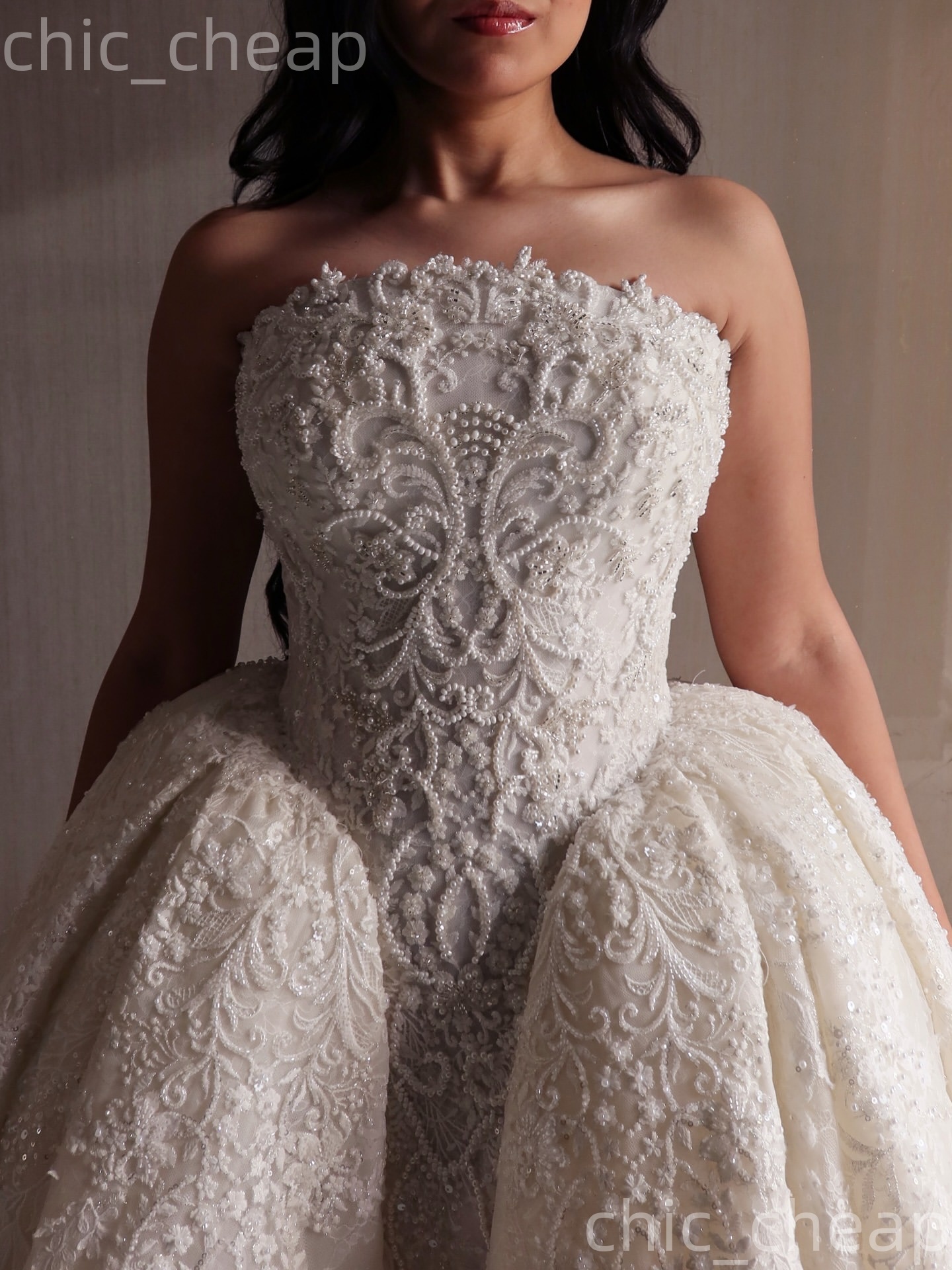 African Aso Ebi 2026 Ivory Ball Gown Wedding Dress Strapless Lace Beaded Vintage Detachable Train Bridal Gowns Dresses ZJ2390