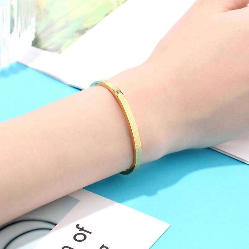 Diameter 5cm And 5.8cm Bangle For Women Kid Stainless Steel Small Flower Gold Color Bracelet Jewelry Low Price 26H0122