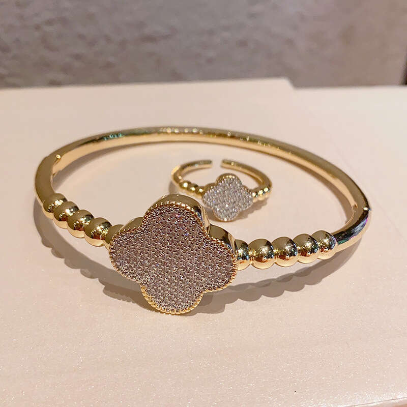 New jewerly designer for women Style Two-Piece Bracelet Ring Micro Inlaid Zircon Set Pure Copper Electroplated Jewelry