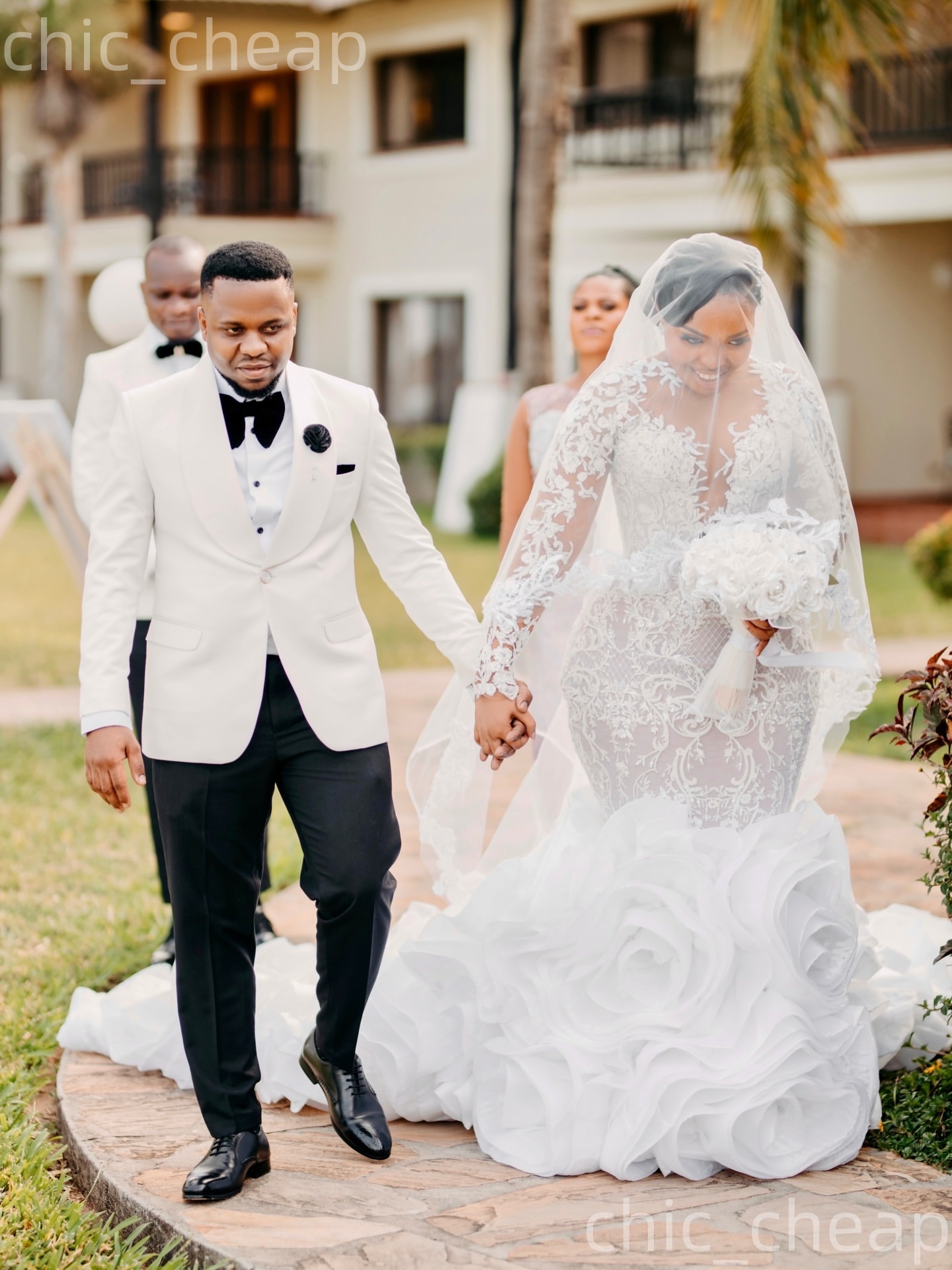 African Aso Ebi 2026 White Mermaid Wedding Dress Lace Sheer Neck Illusion Full Sleeves Organza Detachable Train Bridal Gowns Dresses ZJ2379