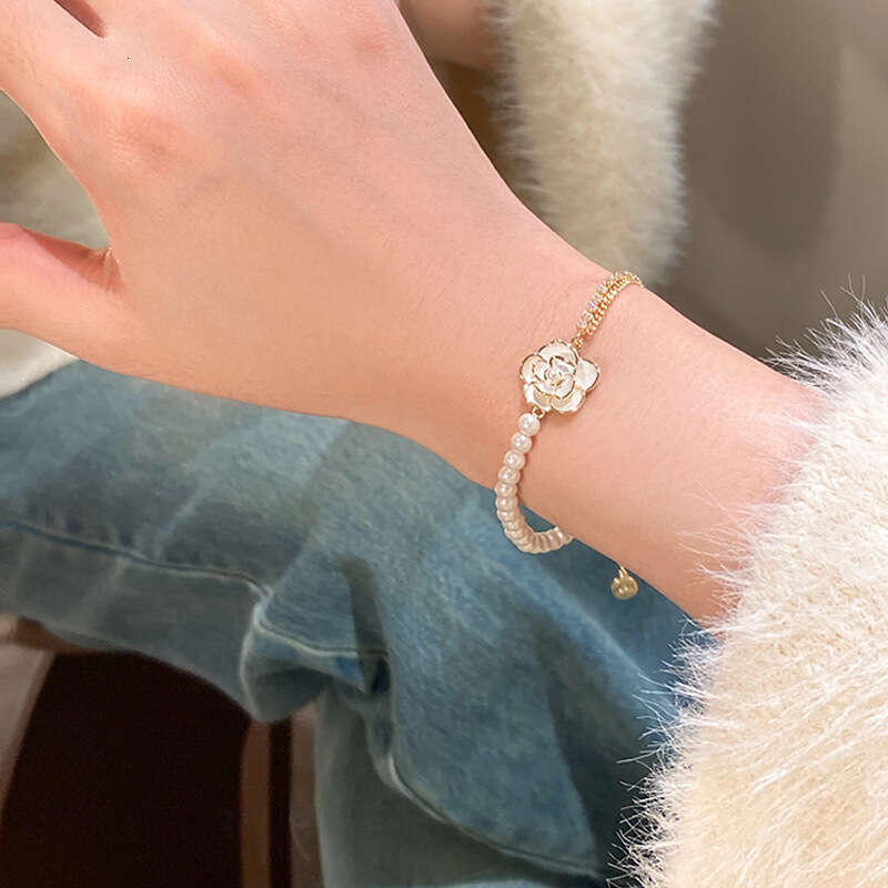 Jewelry Bracelets Camellia for Women Light Luxury High-End Feel Niche Exquisite Student Best Friend Bracelet Internet Celebrity Hot Item Hand