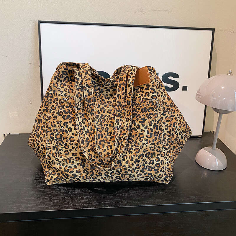 Leopard Print Canvas Large Capacity Casual 2024 Personalized Fashion New Trendy Handheld Commuter Shoulder Tote Bag for Women S260122 2fb