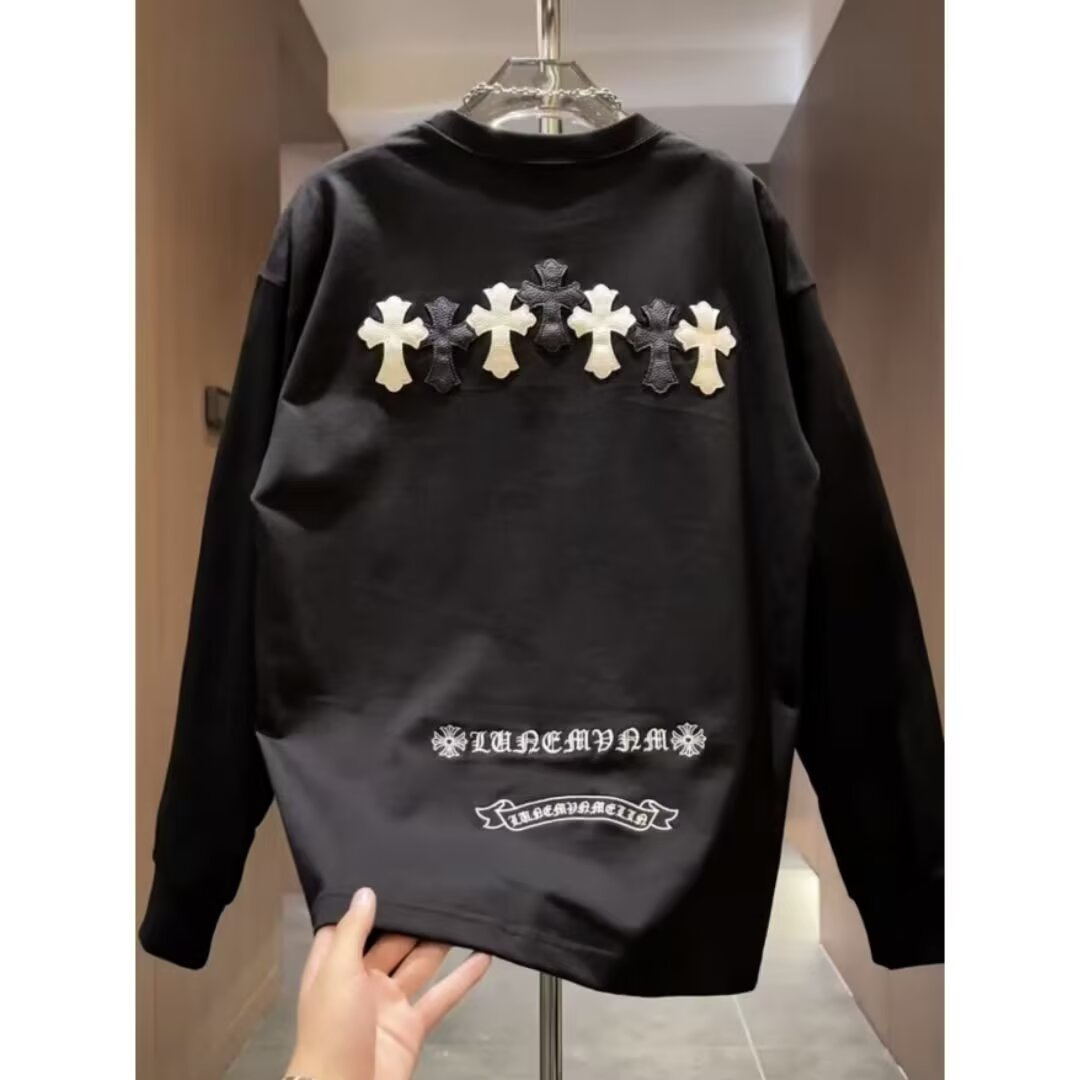 2026 Autumn and winter cross leather label embroidery design long-sleeve base shirt men's trendy loose versatile round-neck pullover sweatshirt