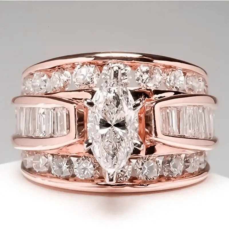 Design Jewelry High End Zircon Inlaid Copper Rings for Women Designer Wedding Engagement Fashion Accessory