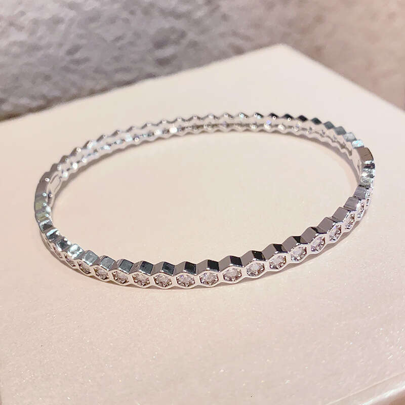 New Hot-Selling Copper Micro-Inlaid Zircon Honeycomb Fashion High Version Smooth Bracelet Light Luxury High-End Jewelry for Women