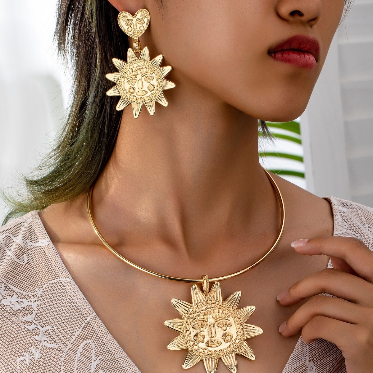 Vintage Jewelry Set European And American Style Personality Trendy Simple Fashion Sunflower Pendant Heart Earrings Exaggerated Niche Versatile Earring