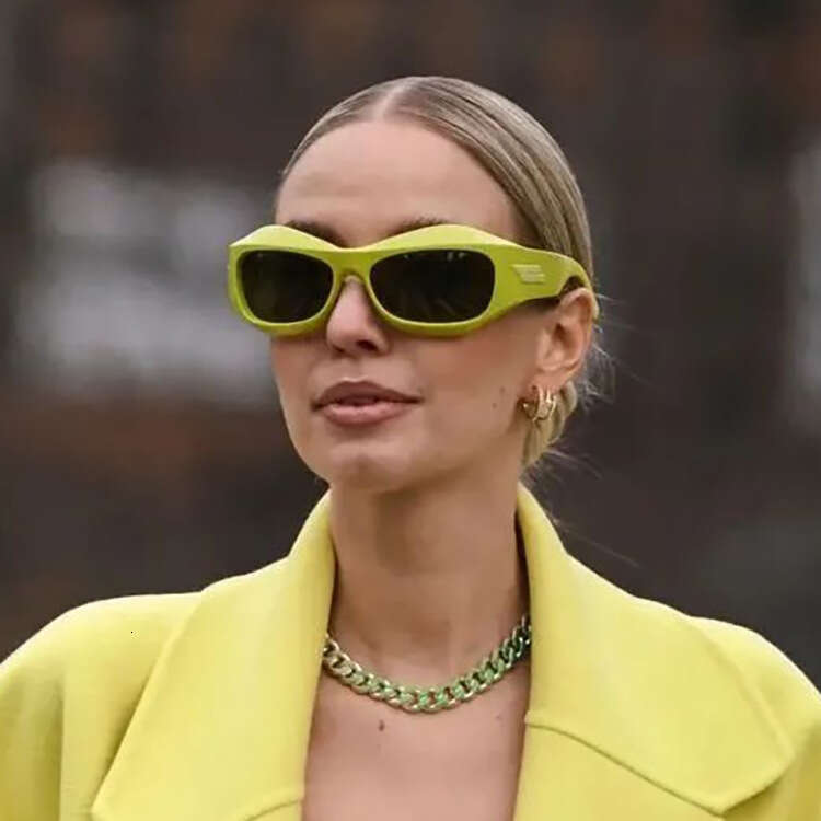 With Box 2026 New Millennium Dainty Futuristic Y2K Punk Design Hip-Hop Hot Girl Unisex Sunglasses Glasses Free gift