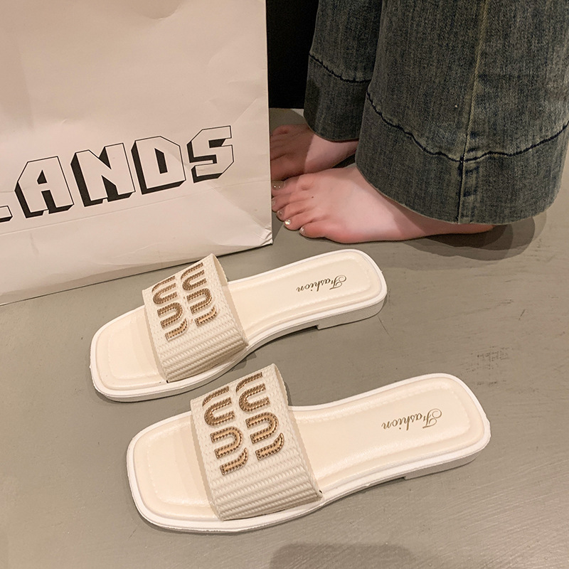 new Free delivery Slippers Slippers fashionable outerwear comfortable and casual with just one foot on the beach single shoe flat bottom