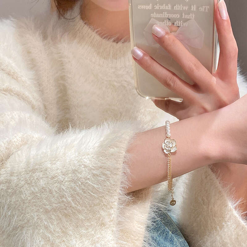 Jewelry Bracelets Camellia for Women Light Luxury High-End Feel Niche Exquisite Student Best Friend Bracelet Internet Celebrity Hot Item Hand