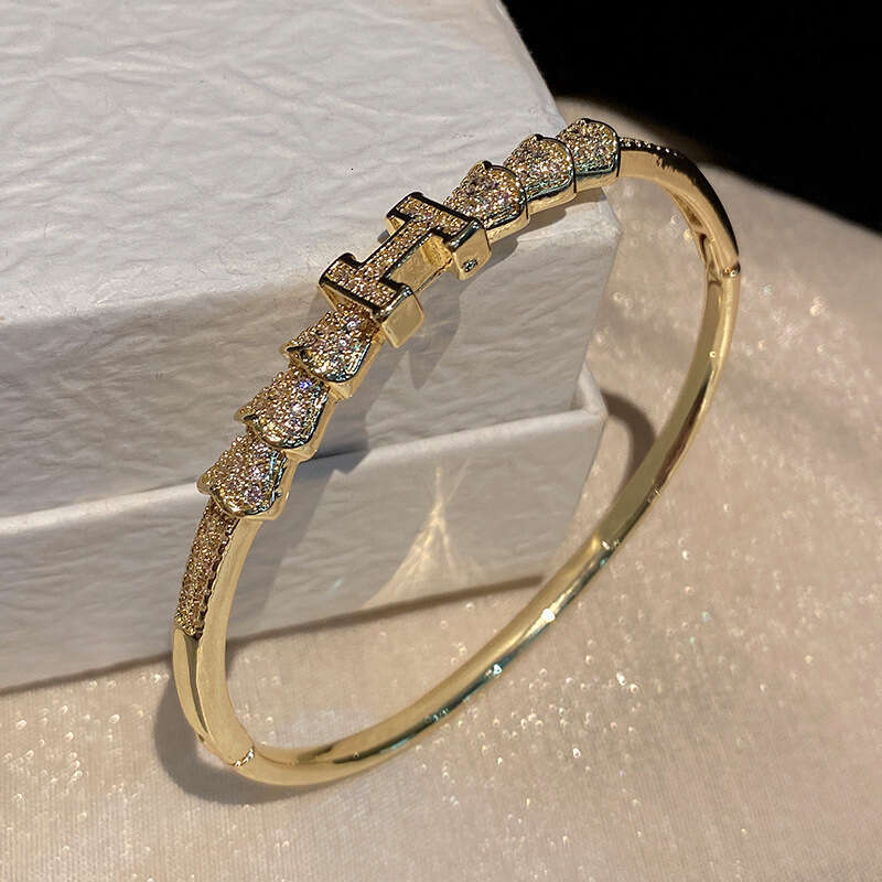 Designer Bracelets Jewerly Bangle Nail For Women European And American Light Luxury Electroplated Bracelet High End Design Open Bracelet Jewelry Visio