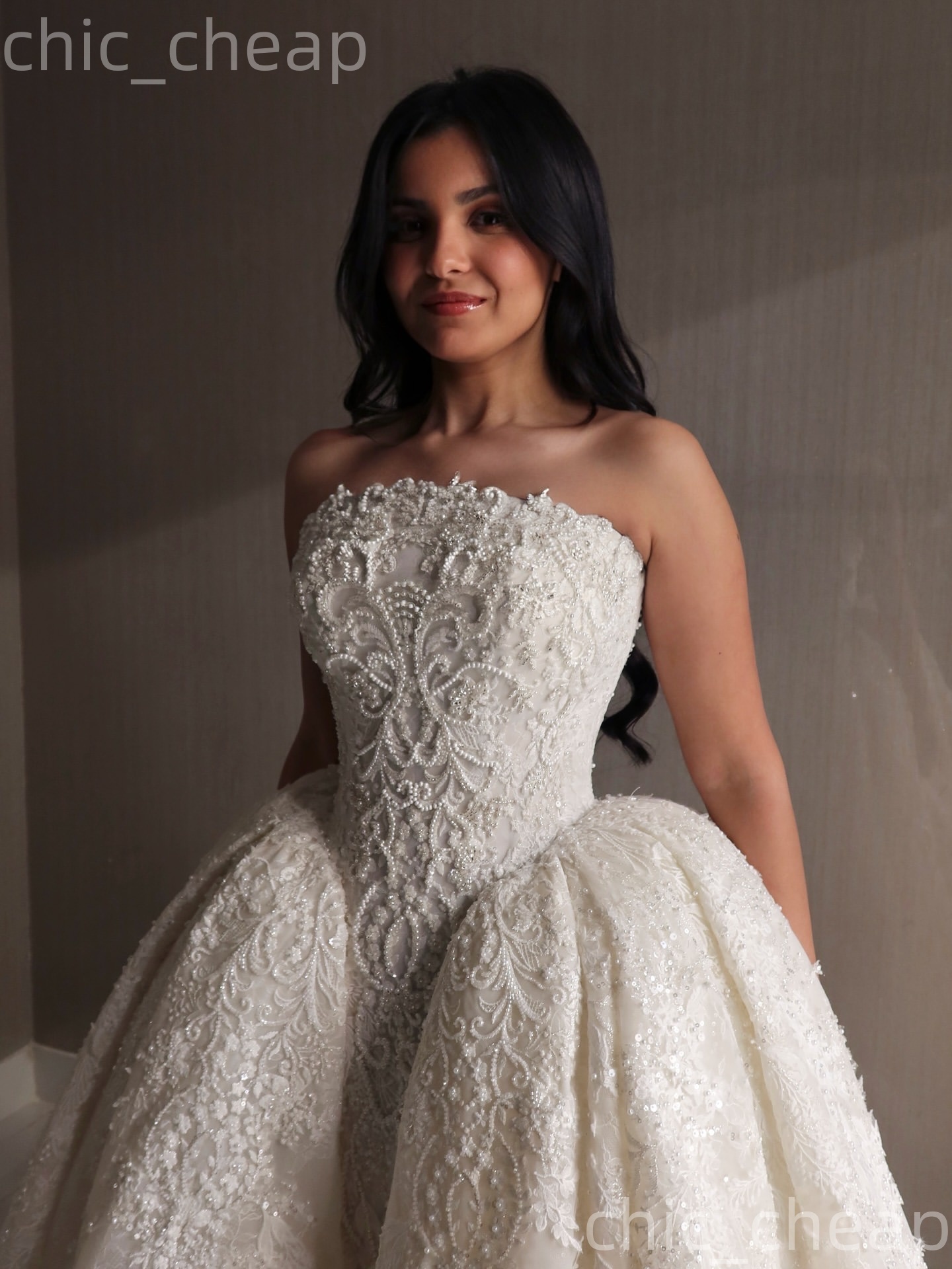 African Aso Ebi 2026 Ivory Ball Gown Wedding Dress Strapless Lace Beaded Vintage Detachable Train Bridal Gowns Dresses ZJ2390