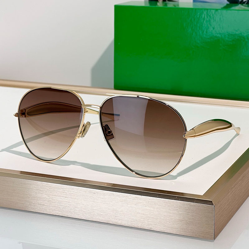 Fashion Sunglasses Designer Womens and Mens Luxury Retro Pilot Metal Frame Sunglasses 1305S Anti UV400 Outdoor Goggles With Box