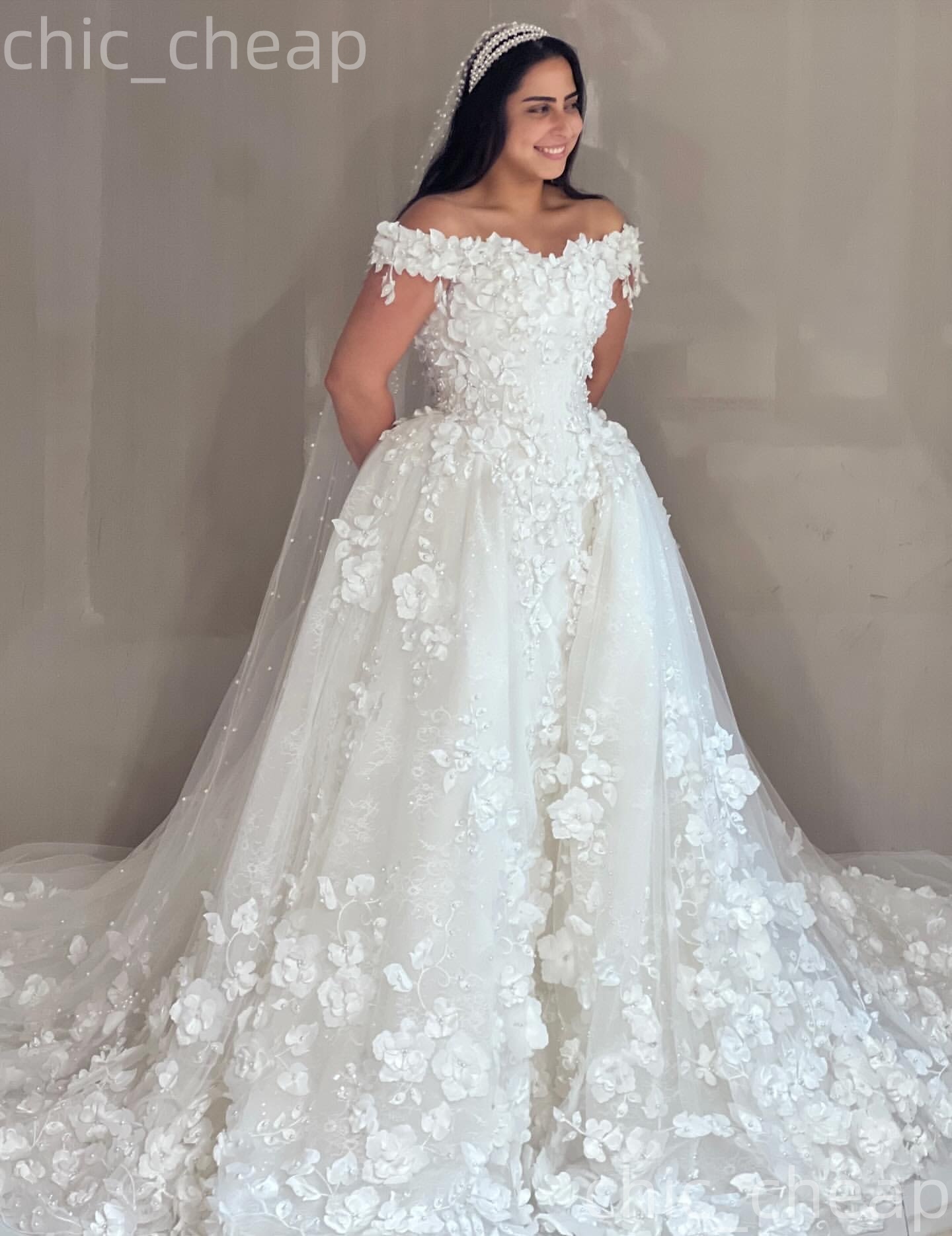 Gorgeous 2026 Ivory A-line Wedding Dress Pearls Flowers Lace Off Shoulder Vintage Bridal Gowns Dresses ZJ2390