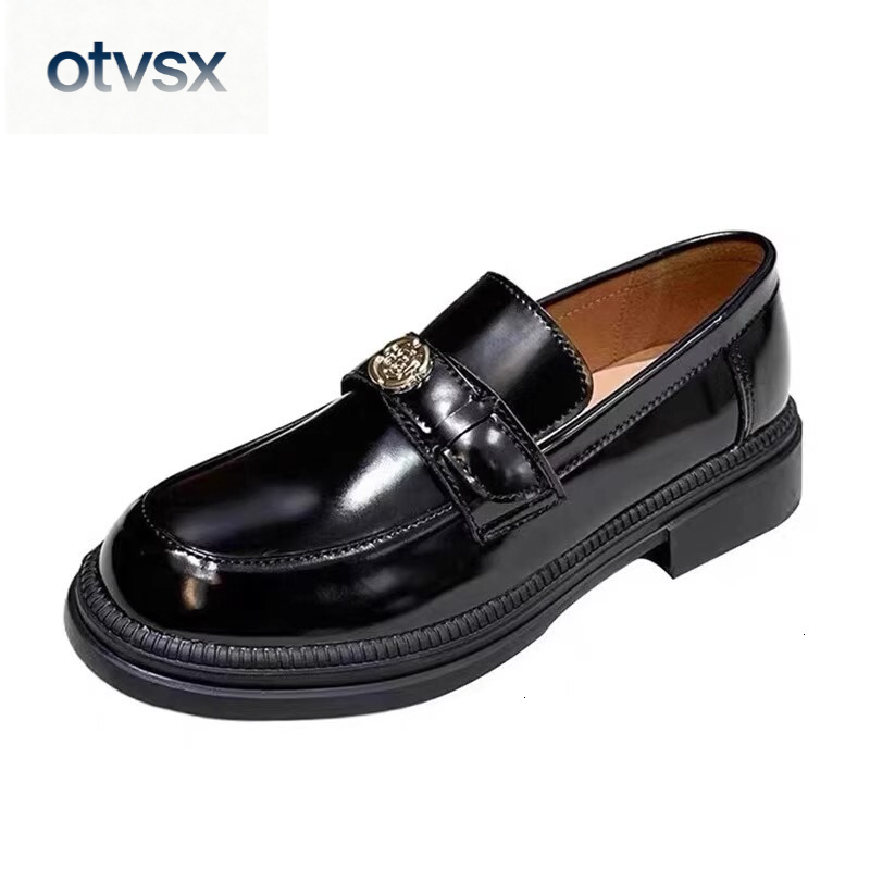 Fashionable black camellia loafers, new British style thick soled women's shoes, trendy and fashionable shoes