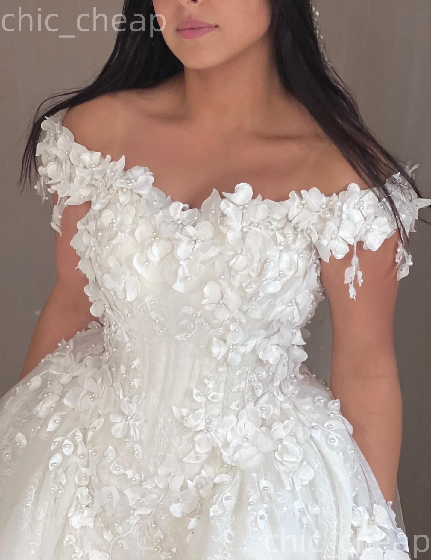 Gorgeous 2026 Ivory A-line Wedding Dress Pearls Flowers Lace Off Shoulder Vintage Bridal Gowns Dresses ZJ2390