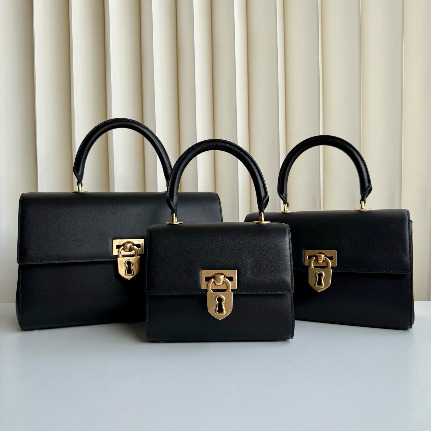 YK new bag, black leather crossbody bag, fashionable and high-end Valentine's Day gift, daily matching, trendy and exquisite
