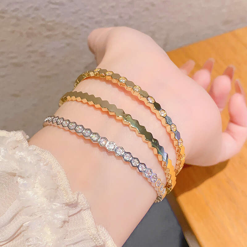 New Hot-Selling Copper Micro-Inlaid Zircon Honeycomb Fashion High Version Smooth Bracelet Light Luxury High-End Jewelry for Women