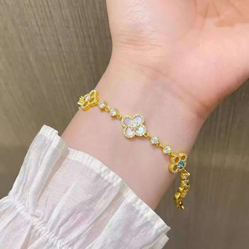 Gold Store Same Style Pink Mother-of-Pearl Five-Flower Bracelet for Women Hollow Inlaid Blue Diamond High-End Light Luxury Versatile Jewelry