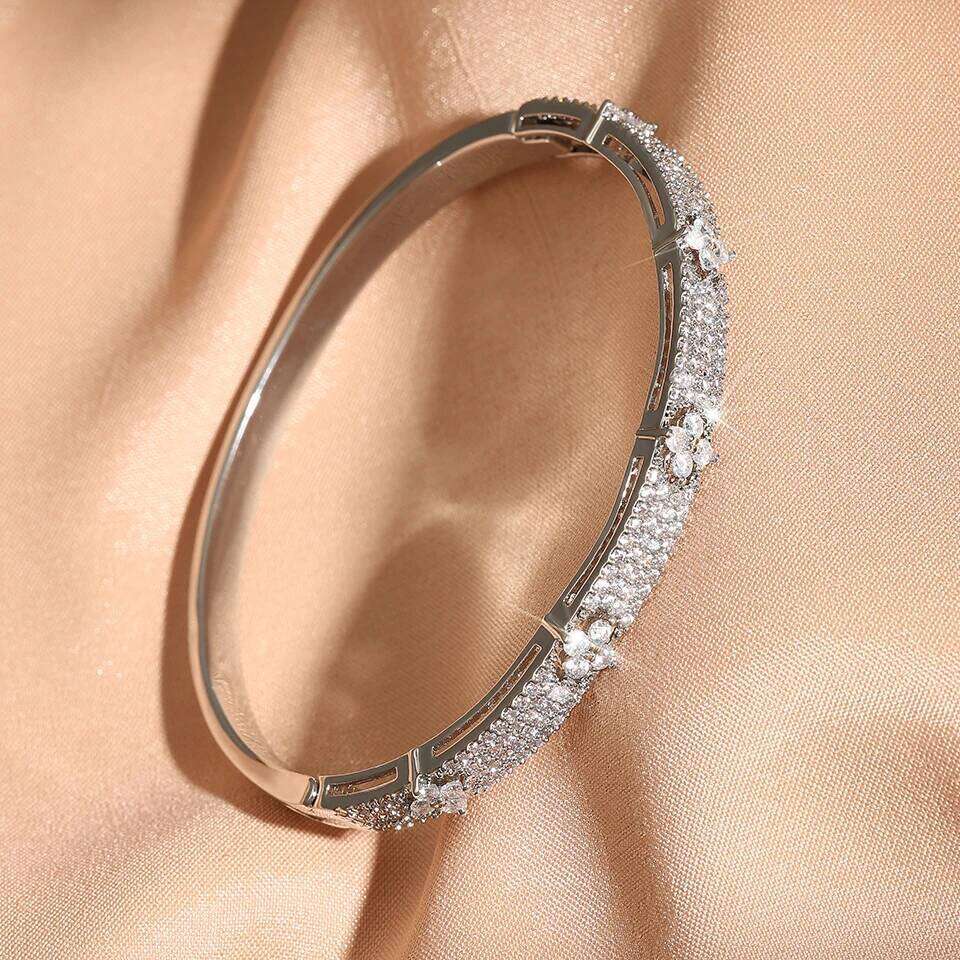 Luxury Shiny Zircon Open Bangle Bracelet For Women with Brass Flower Design Wedding Party Jewelry Gift Z260123