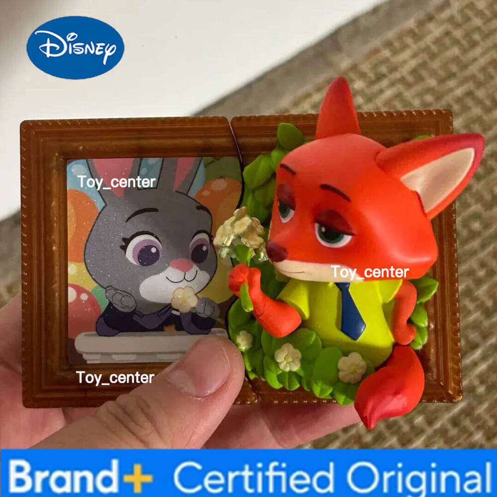 Disney In Stock 2 Famous Painting Series Magnetic Sticker Zootopia Judy Nick Cute Gifts Toys H260123
