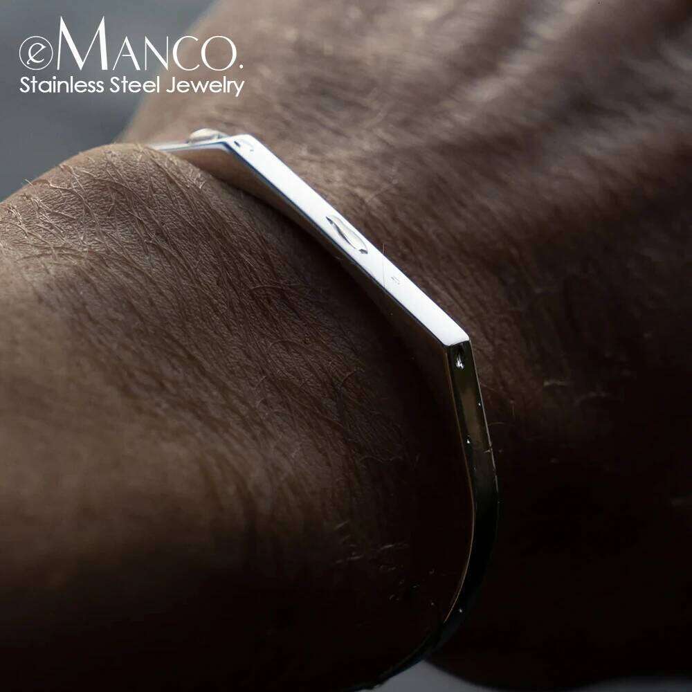 eManco Classic Open Minimalist Stainless Steel Gold Plated Men's Bracelet Wholesale Z260123