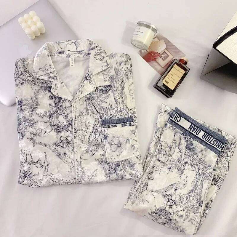 Autumn Winter Female Loungewear Sleepwear Trouser Suits New Velvet Couple Pajamas Set Fashion Print Flower Homewear Pyjama