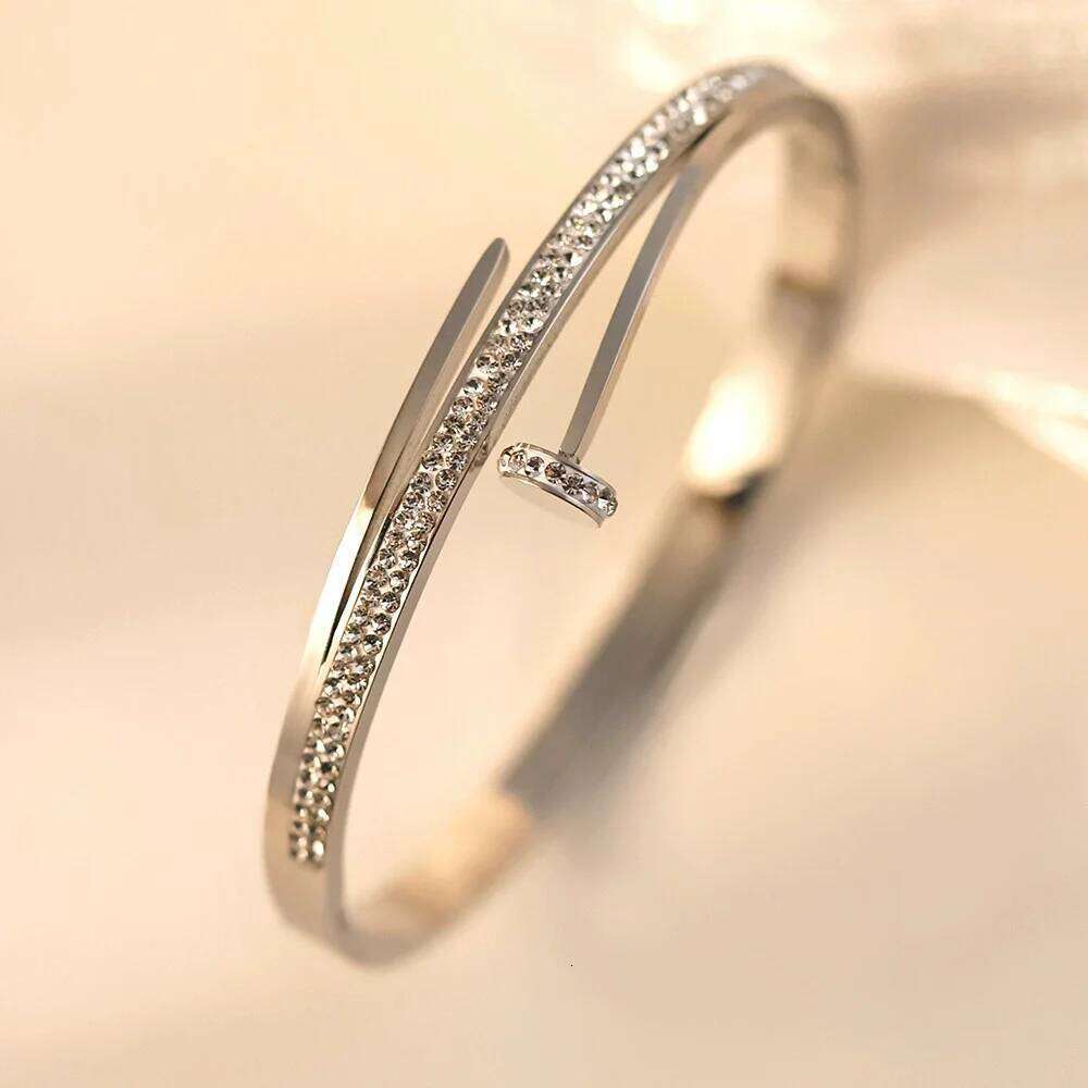 316 Nail Light Luxury Titanium Steel Women's High Quality Bracelet Multi Functional Non-fading Hand Jewelry Z260123