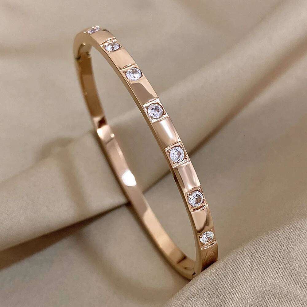 AENSOA Simple Classic New Gold Plated Stainless Steel Inlaid Square Rhinestone Bangle Bracelet Charm Waterproof Jewelry Z260123