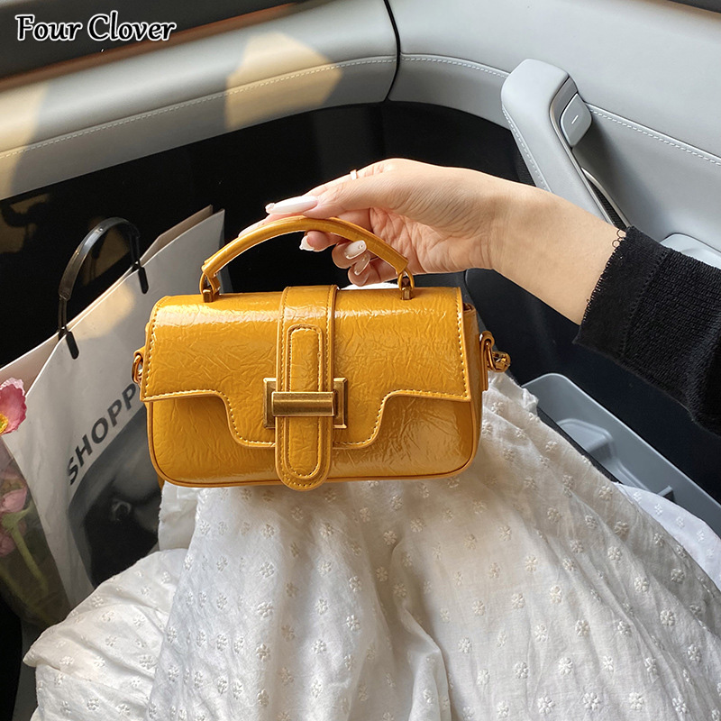 Vintage Women's Small Bag, New Fashion Luxury Bag, Versatile Crossbody Bag, Handbag, Free Home Delivery, Trendy Square Handbag, High-Quality Unde
