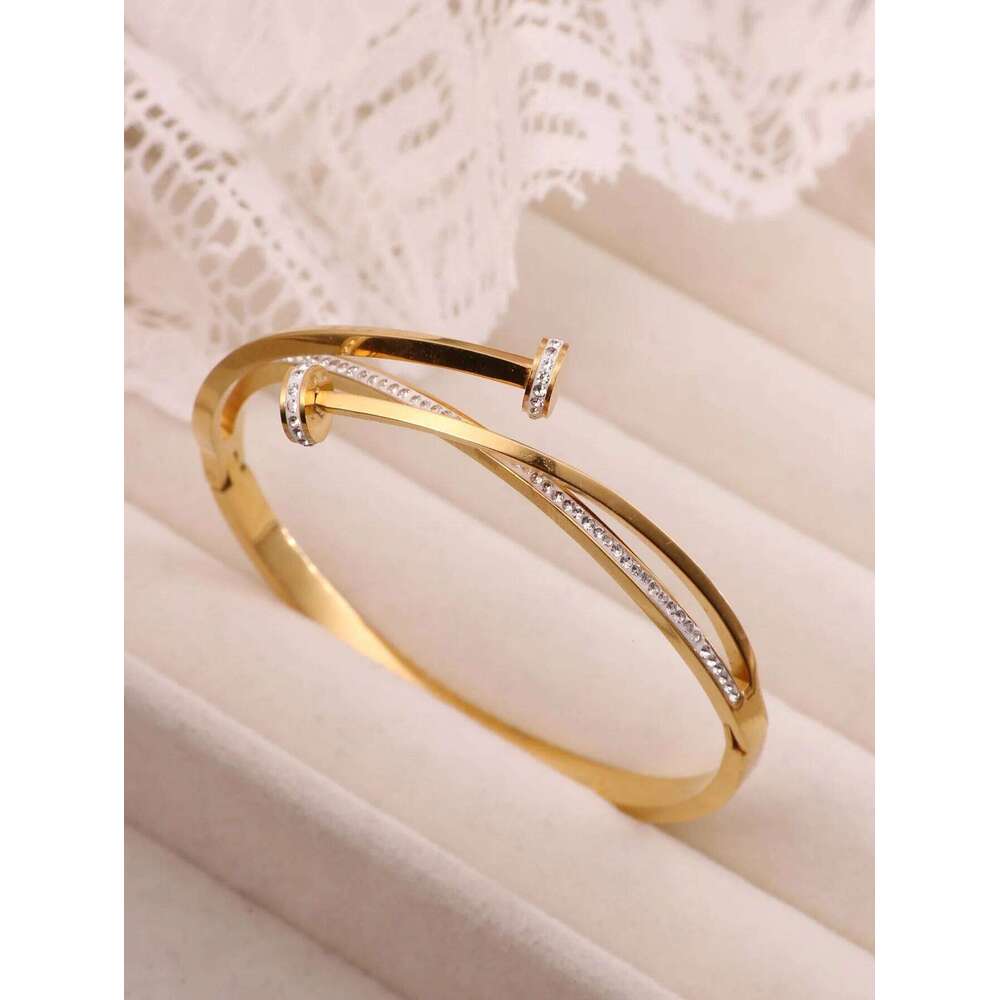A Titanium steel fashion women's bangle Z260123