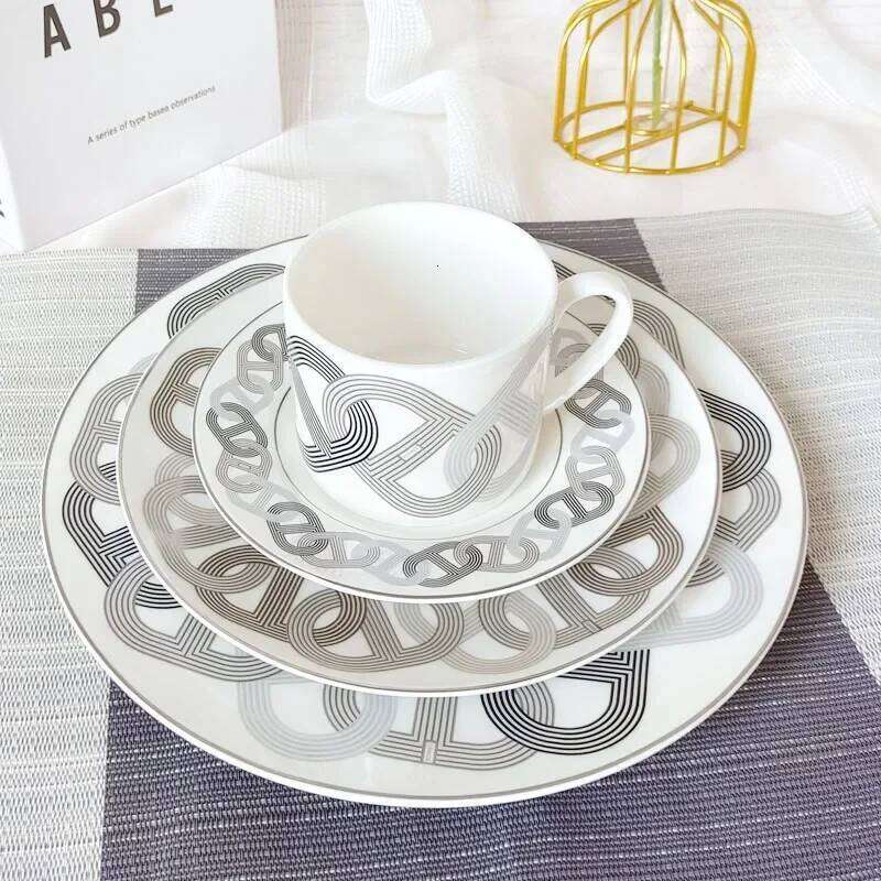 Elegant Bone China Tableware Set Western Food Plates Ceramic Cups Simple European Design for Daily Use Kitchen Dining Party Decorative Porcelain Dishw