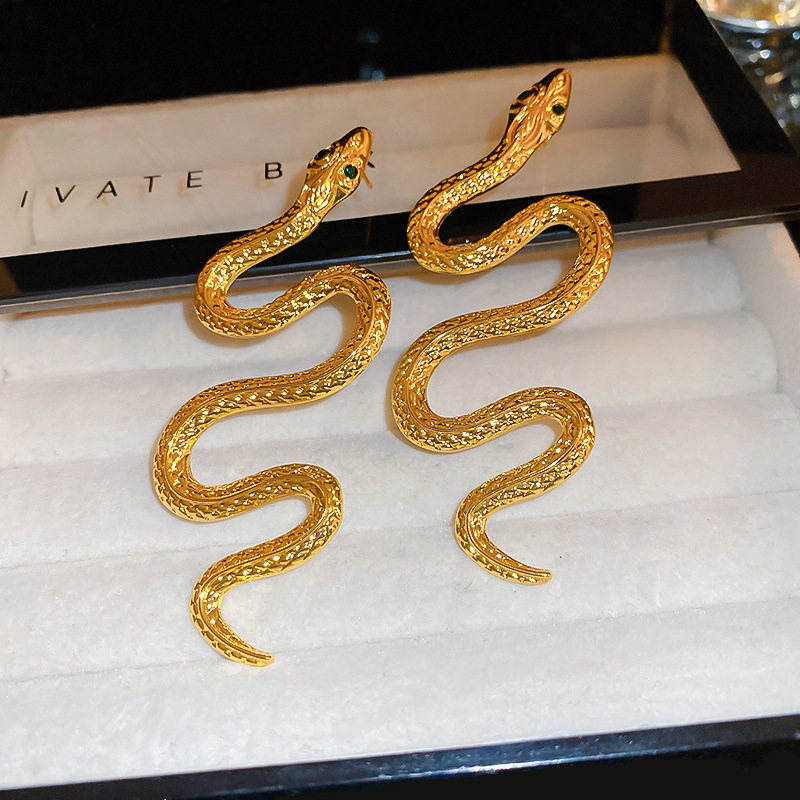 Silver Needle Inlaid Diamond Zodiac Snake-shaped European and American Heavy Industry Creative Design Long High-end Earrings for Women - view 5