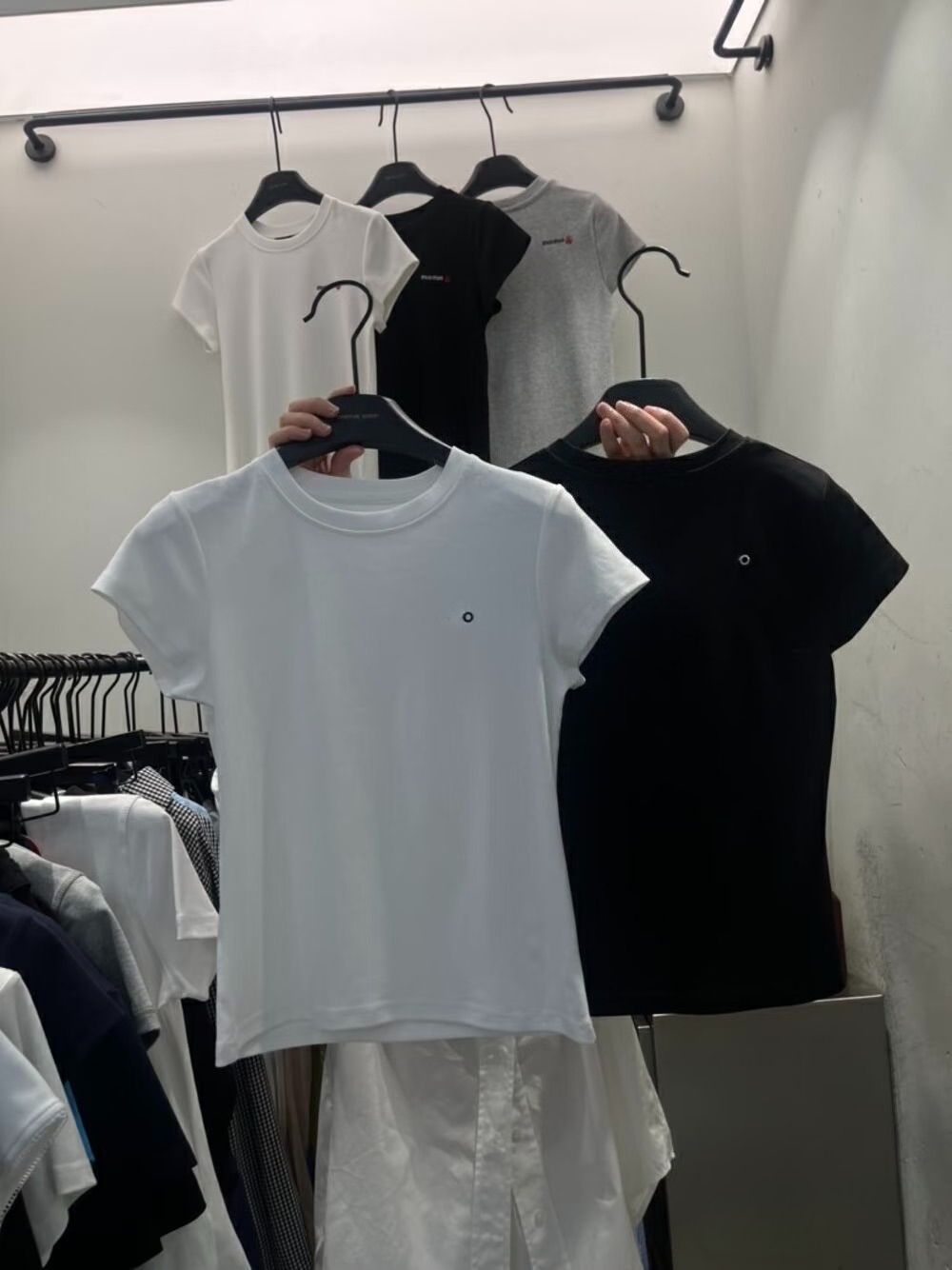 Women Yoga Short Sleeve Sports Fitness T-Shirt Solid Color Crop Top Long-Sleeve T Shirt Skinfriendly Workout Summer Top Women Gym Training Shirt