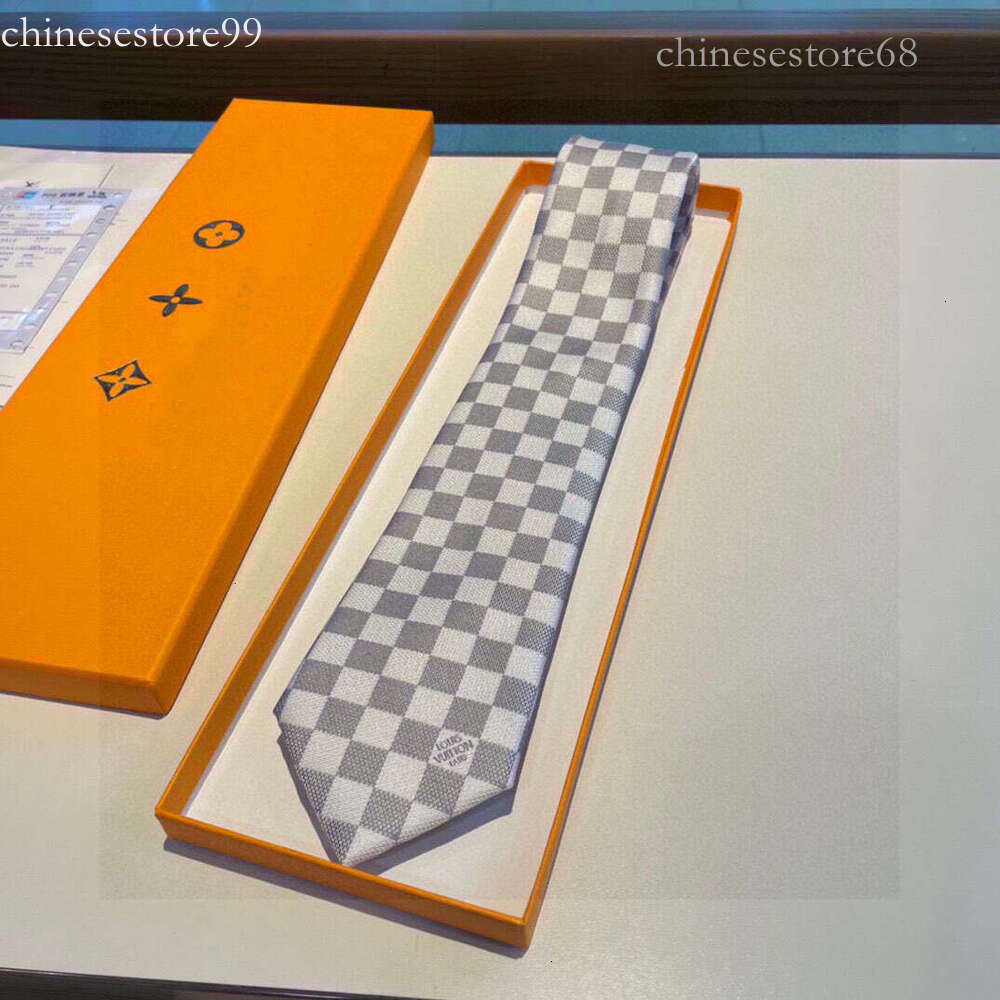 mens necktie luxurys designer Men Women Designer Ties Fashion Leather Neck Tie Bow For Men Ladies With Pattern Letters Neckwear Fur Solid Color Neckties