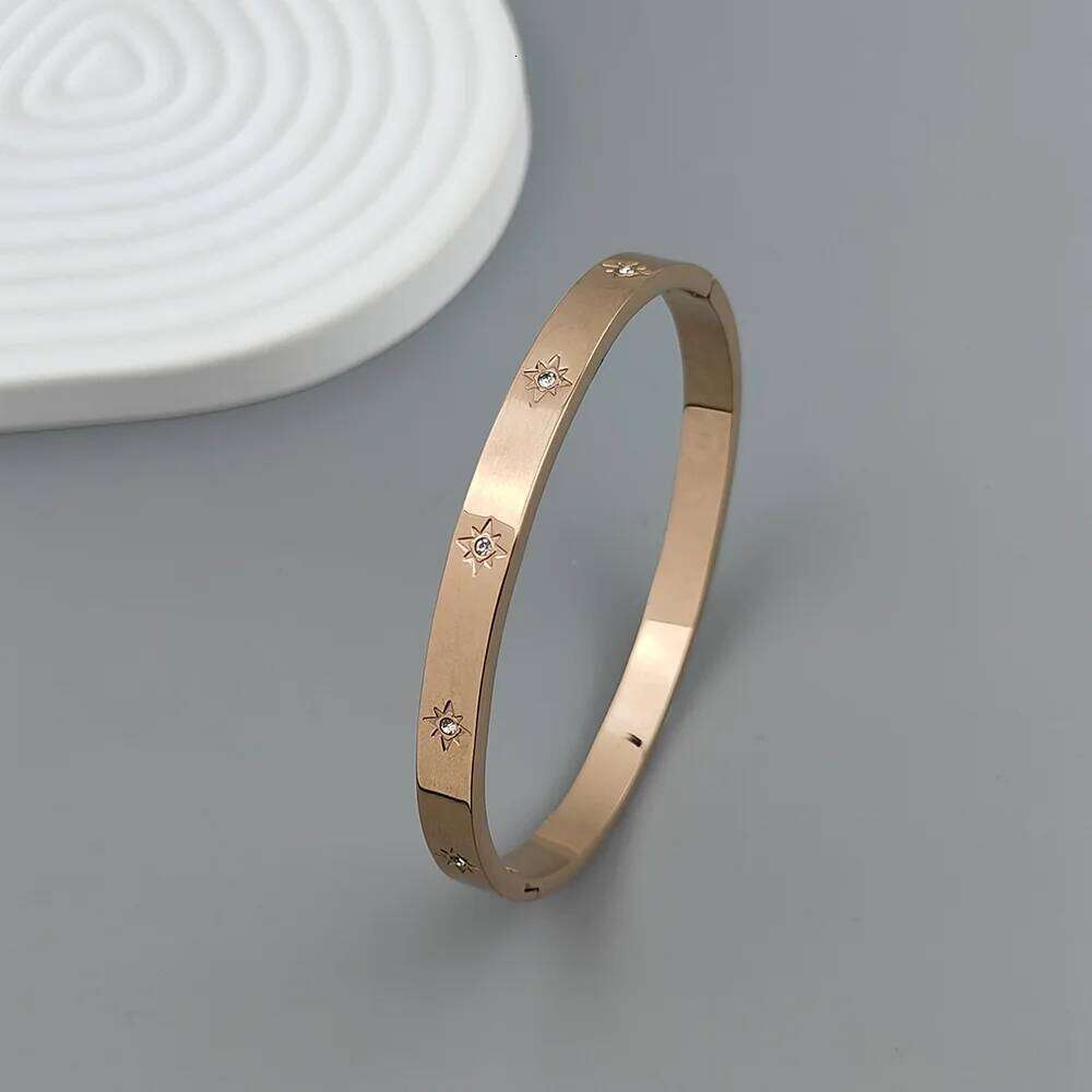 Classic sunlight zircon stainless steel gold-plated women's high quality waterproof metal bracelet, party jewelry Z260123