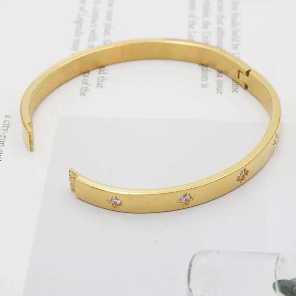 New Fashion Classic 18k Stainless Steel Women's Bangles Gold Color Cz Crystal Bracelet For Women Cuff Simple Trendy Love Jewelry Z260123