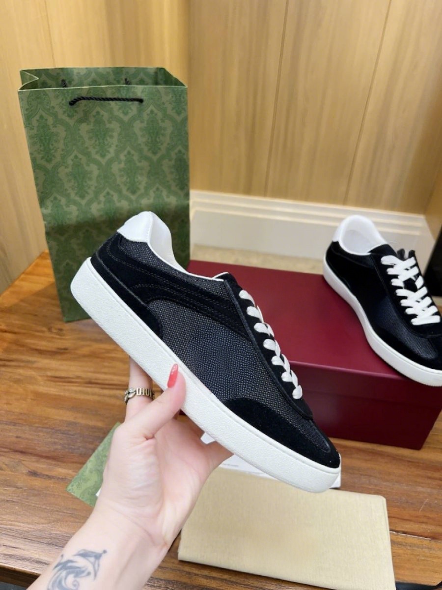 75 Platform Suede Sneakers New Colors Top Quality Designers Shoes Designer Light Sole Mesh Suede Trainers