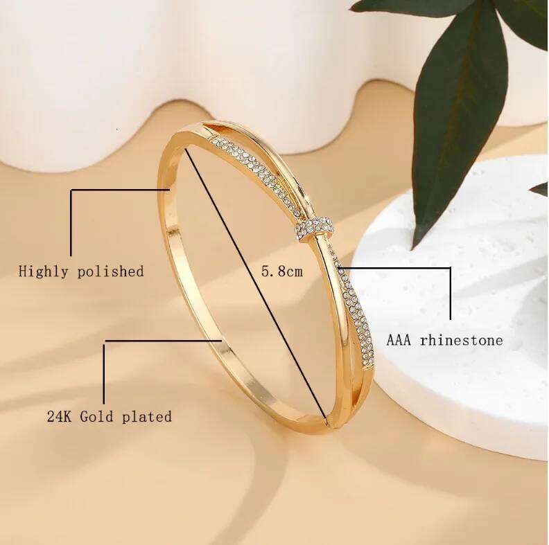 Classic Stainless Steel Punk Style Hollow Geometric Charm Bracelet for Women Metal Bracelets Rust-proof Wrist Jewelry Gift Party Z260123