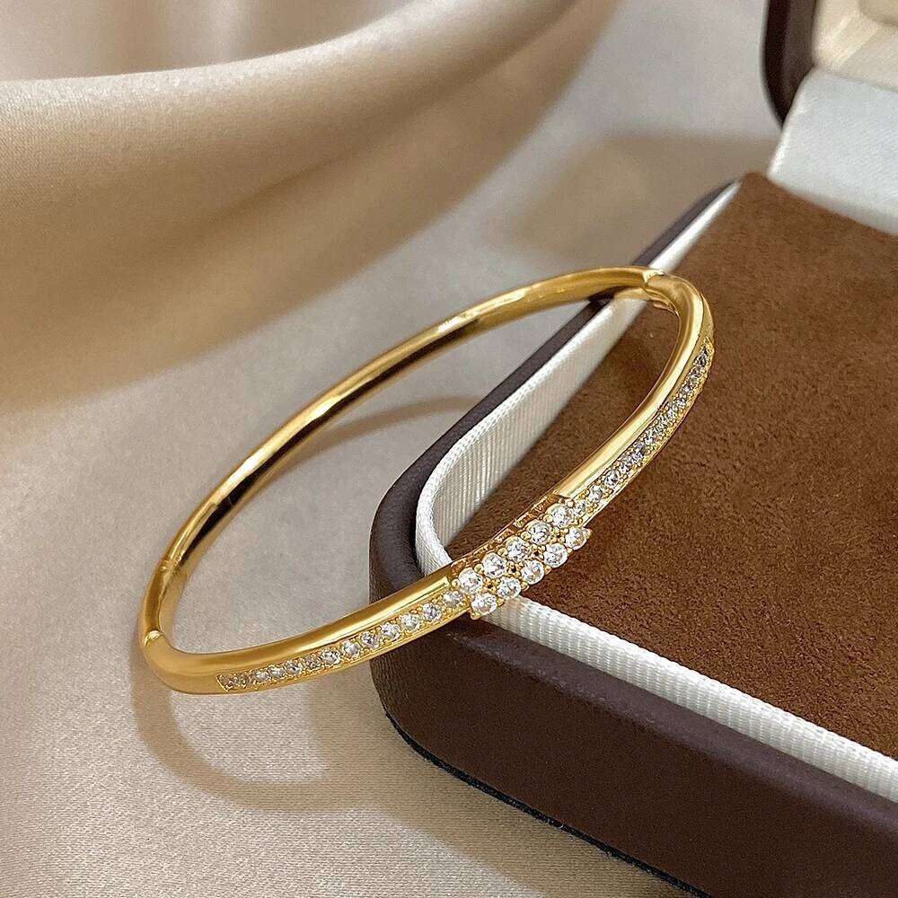 Exquisite Micro Inlaid Zircon Cuff Bangle Bracelets for Women Fashion Gold Plated Copper Stacked Bracelet Jewelry Gifts Z260123