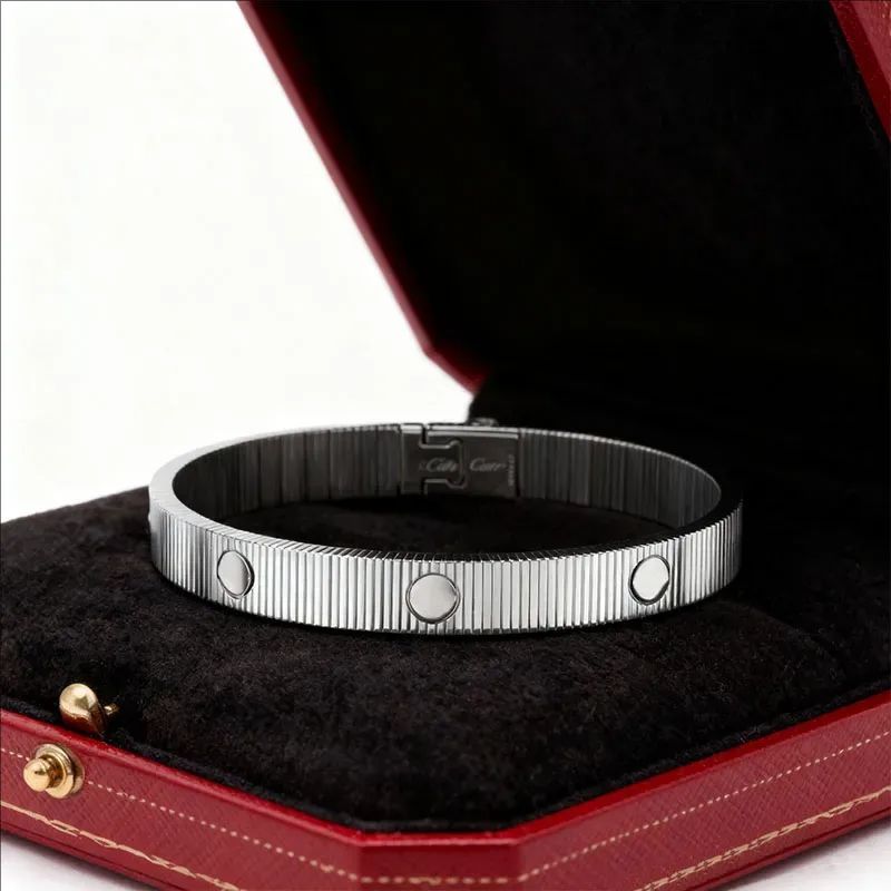 Fashion New bracelet Christmas designer Diamond jewelry women men Titanium Steel bangle luxe designer alloy Valenines day Gift box