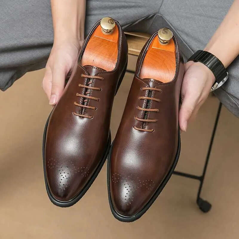 with box designer shoes Luxury Mens Leather Shoes High Quality Mens Shoes Fi Oxford Wedding Men Dress Leather Shoes Gentleman Office Man ShoeXJ250113